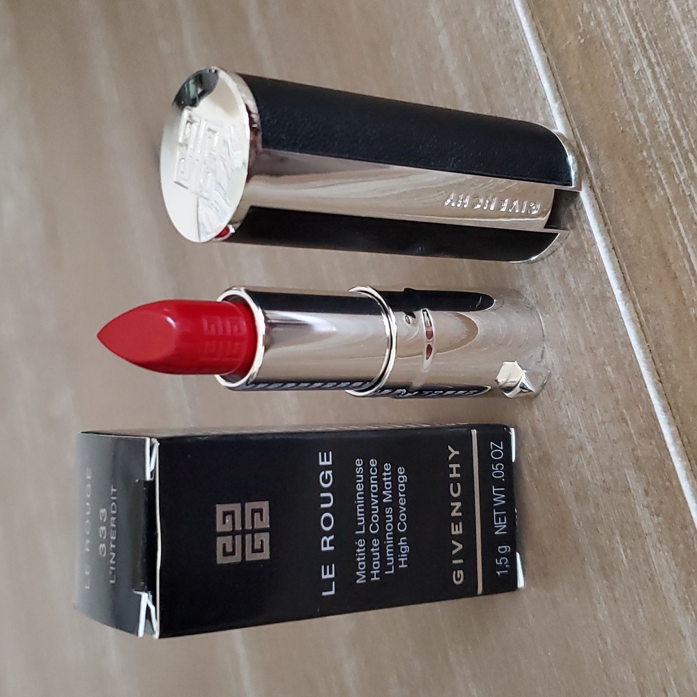 New Box never used GIVENCHY LE ROUGE Luminous Matte high coverage lipstick # 333